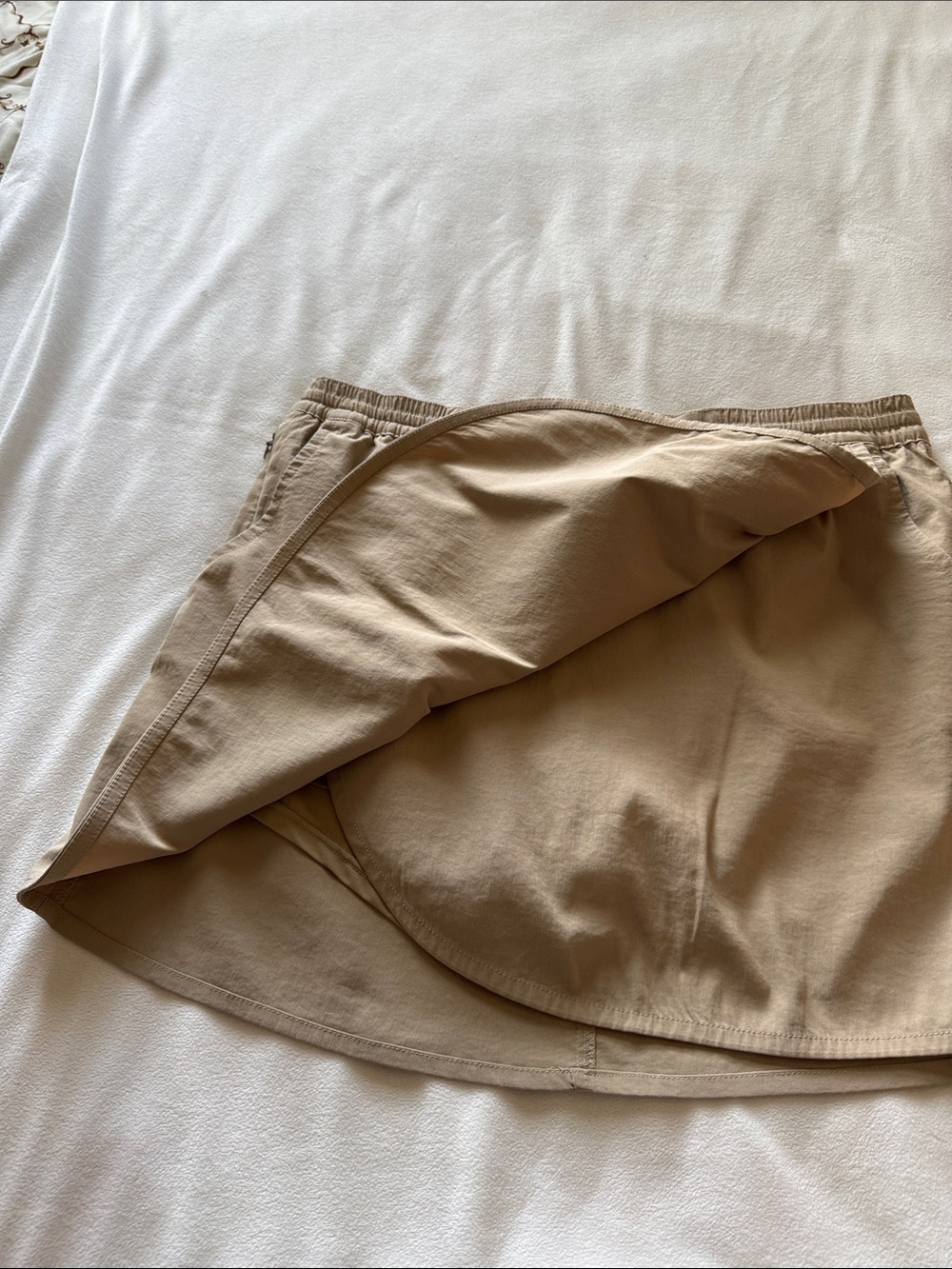 Eddie Bauer tulip hem skort - Picture 2 of 13